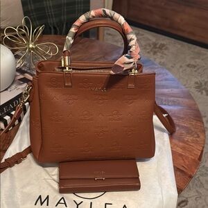 Mayle Brown Handbag and Wallet Set‎